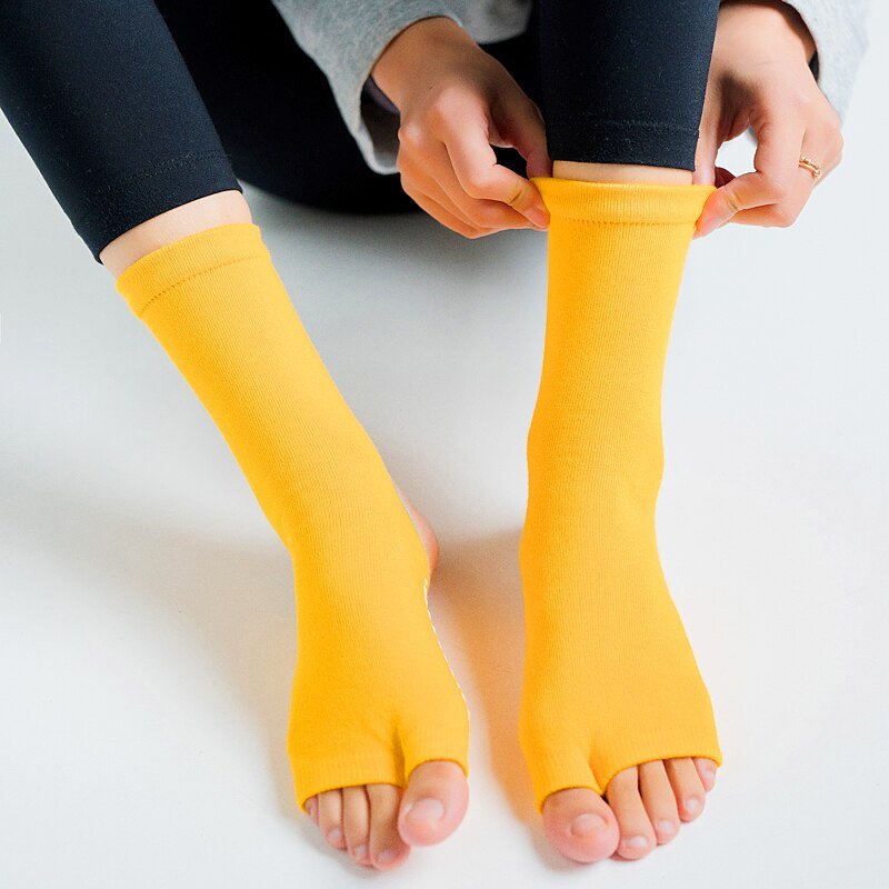 FlexiGrip Yoga Socks